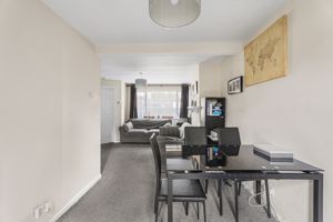 Lounge/Diner- click for photo gallery